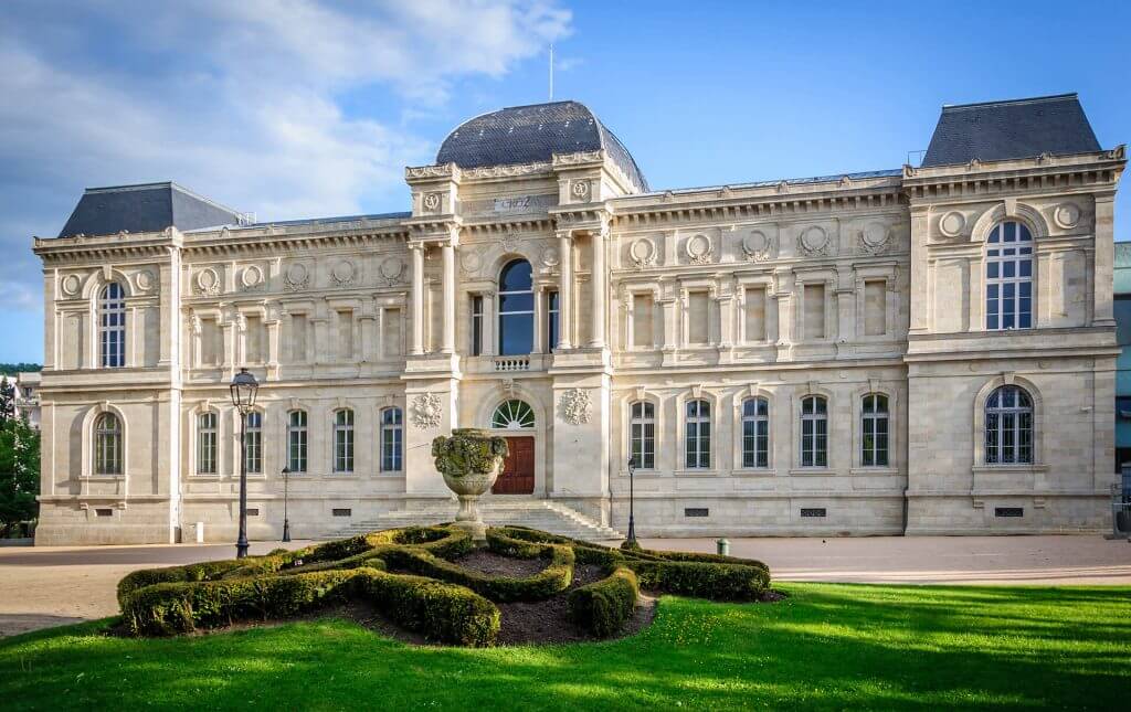 musee-crozatier-depart-saint-regis Le musée Crozatier au Puy-en-Velay.