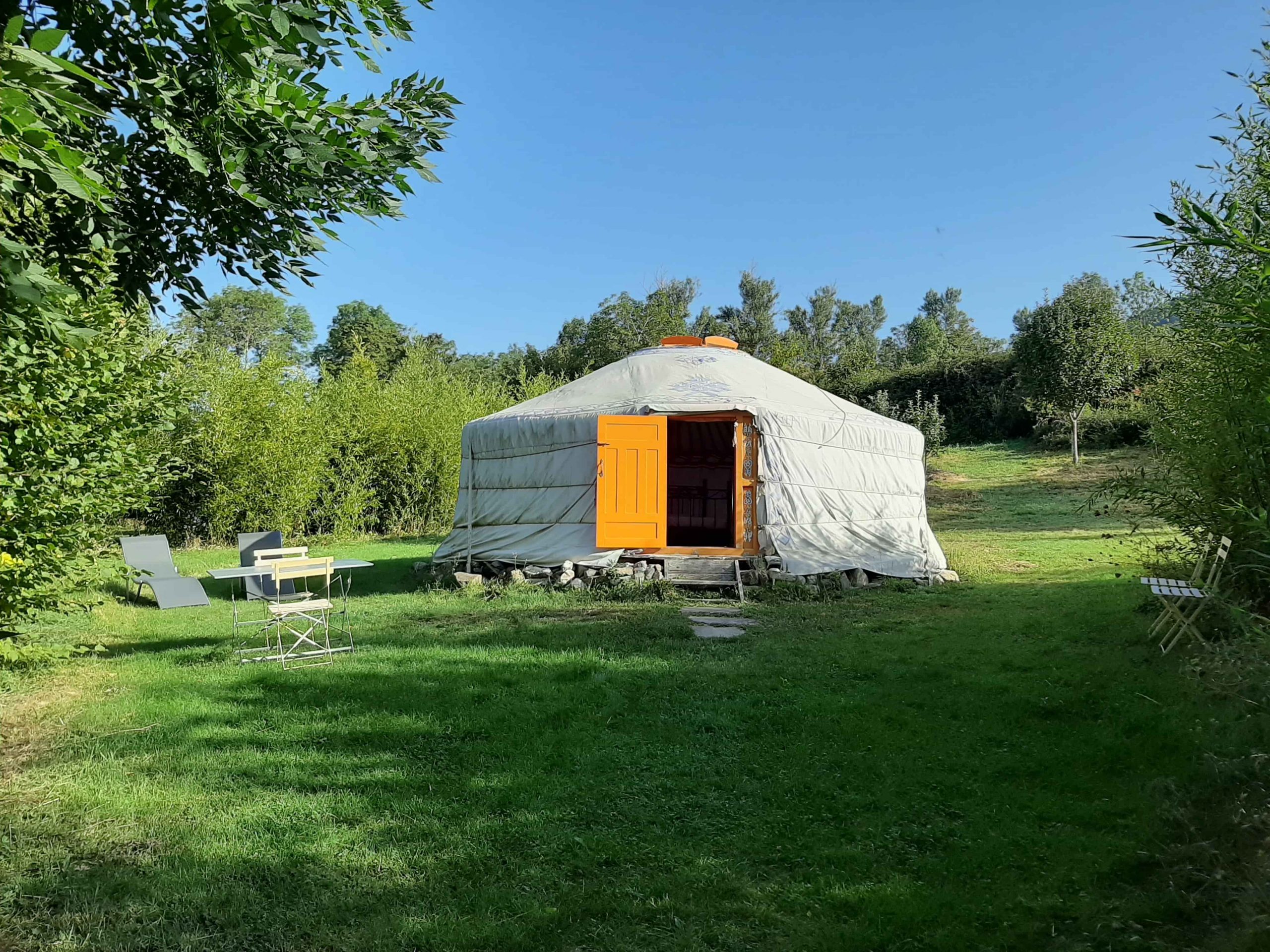 Yourtes-chapuze-saint-julien-chapteuil-herbergement-gr430 Yourtes de la chapuze St Julien Chapteuil