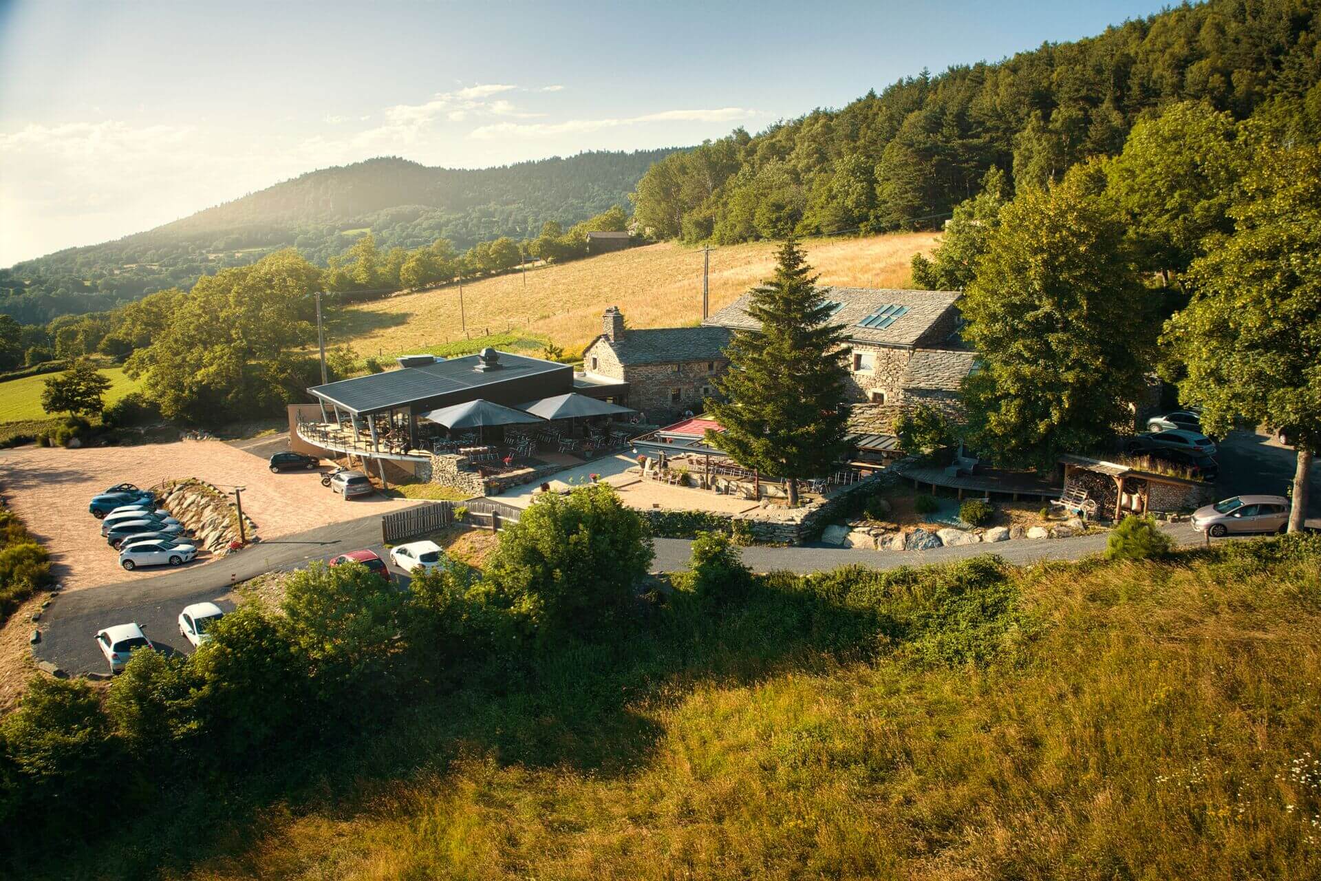 La-ferme-du-bien-etre-st-julien-chapteuil-hebergement©Laurence-Barruel-OT-Mezenc-Loire-Meygal Vue du ciel de la Ferme du Bien-Être de Saint-Julien-Chapteuil